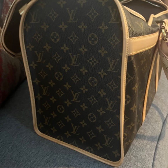 Louis Vuitton Dog Carrier - Picture 5 of 14